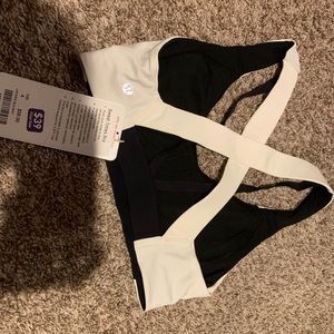 NWT Sweat Times Lululemon Sports Bra Size 4